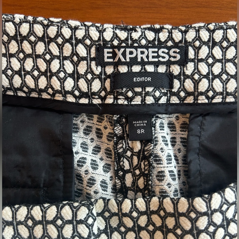 Express Size 8 Black And White Editor Pants - image 3